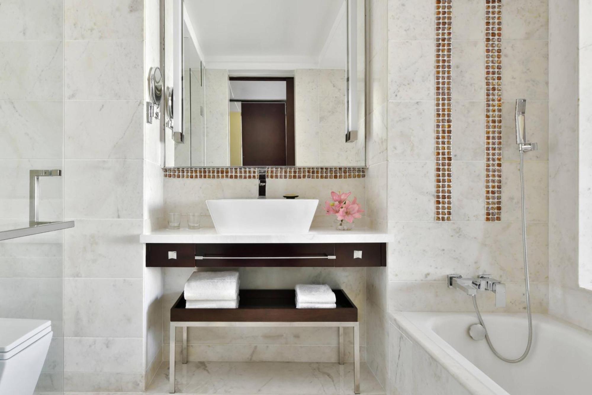 Jaipur Marriott Hotel מראה חיצוני תמונה Bathroom