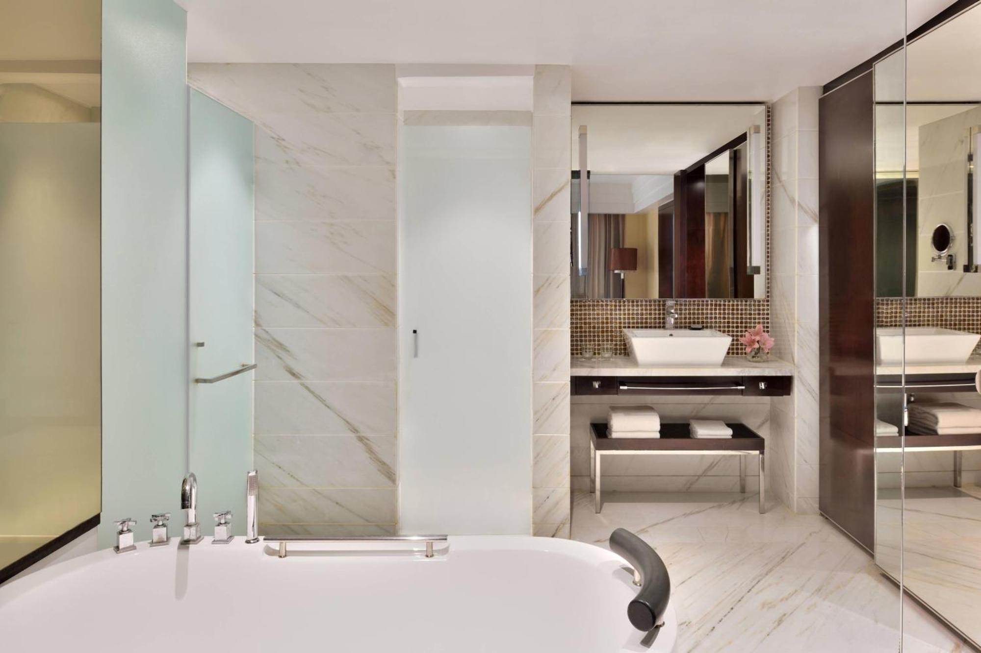 Jaipur Marriott Hotel מראה חיצוני תמונה Bathroom