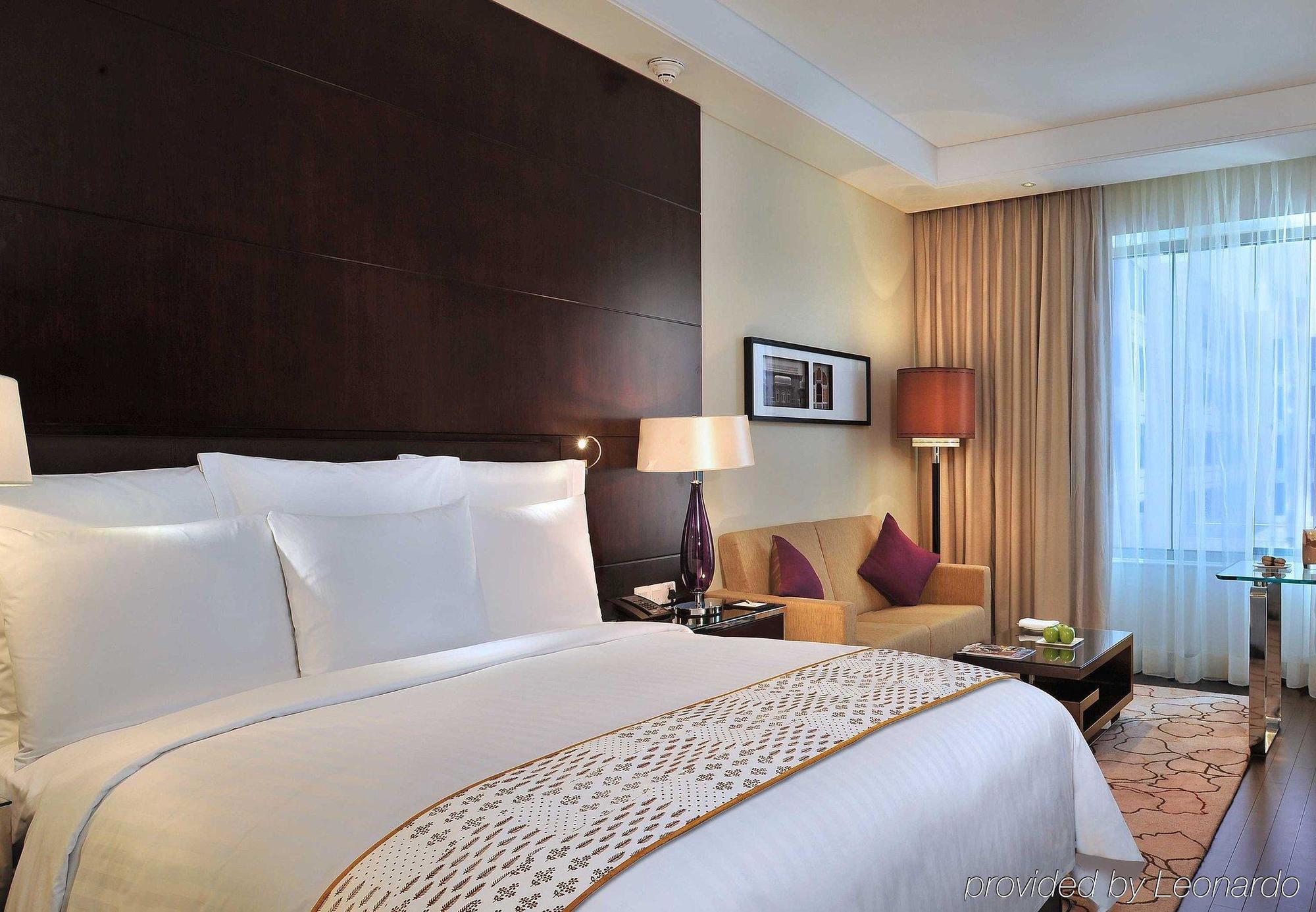 Jaipur Marriott Hotel חדר תמונה A room at the hotel